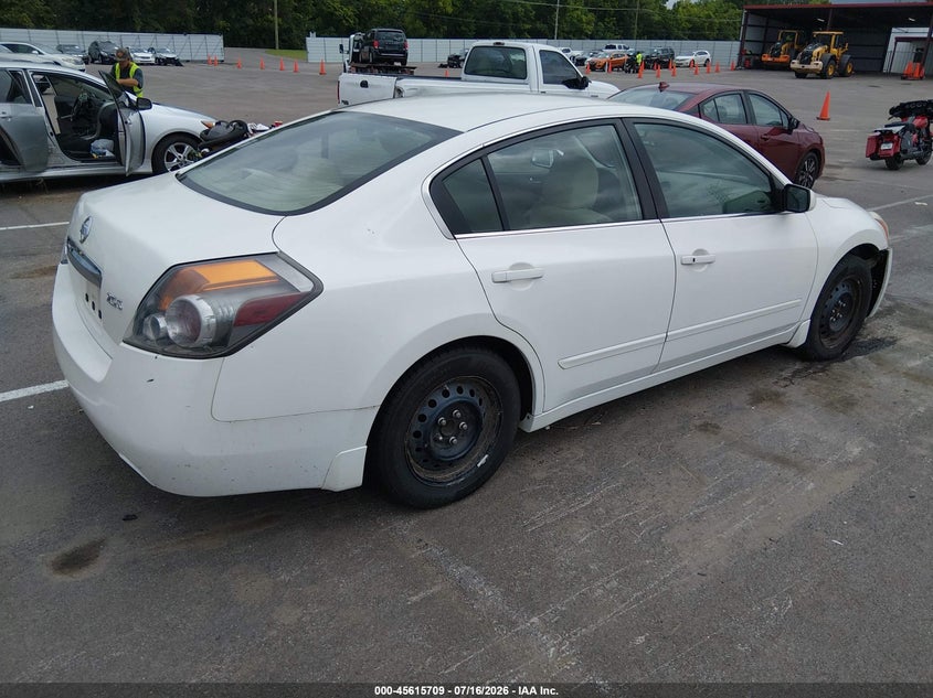 2010 NISSAN ALTIMA auction photo 4