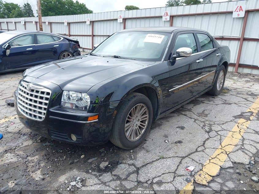 2010 CHRYSLER 300 auction photo 2