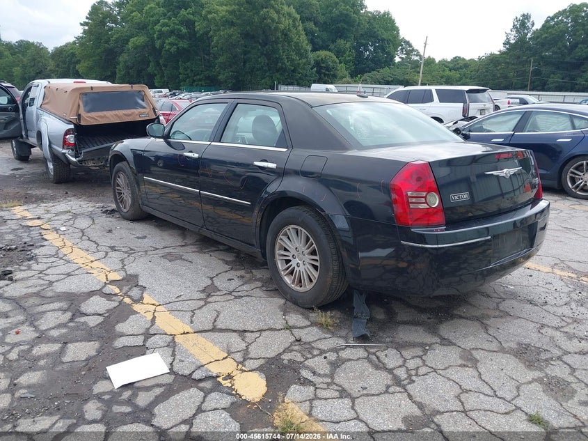 2010 CHRYSLER 300 auction photo 3