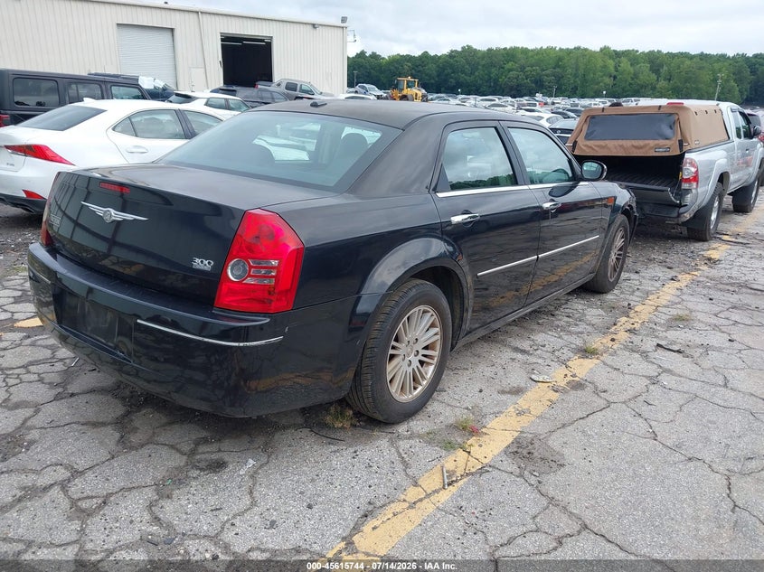 2010 CHRYSLER 300 auction photo 4