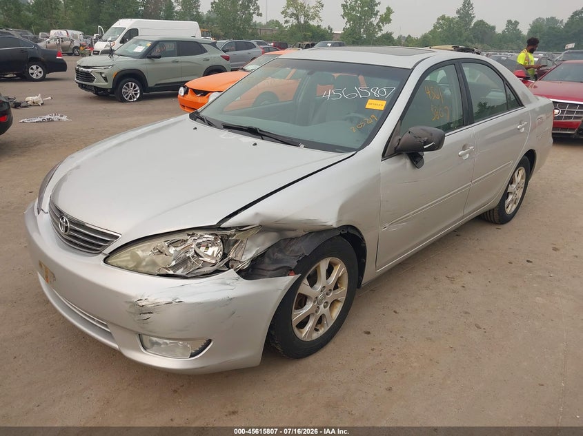 2005 TOYOTA CAMRY auction photo 2