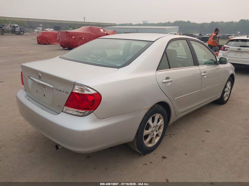 2005 TOYOTA CAMRY auction photo 4