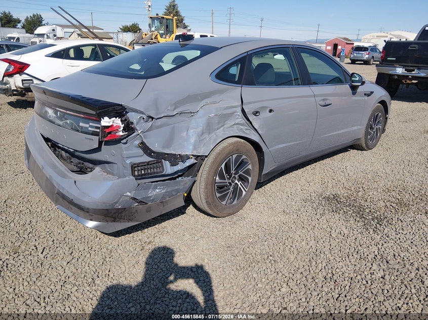 AtlanticExpress - Hyundai Sonata Hybrid