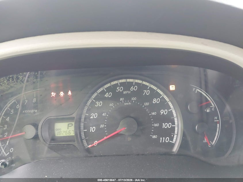 2011 TOYOTA SIENNA auction photo 7