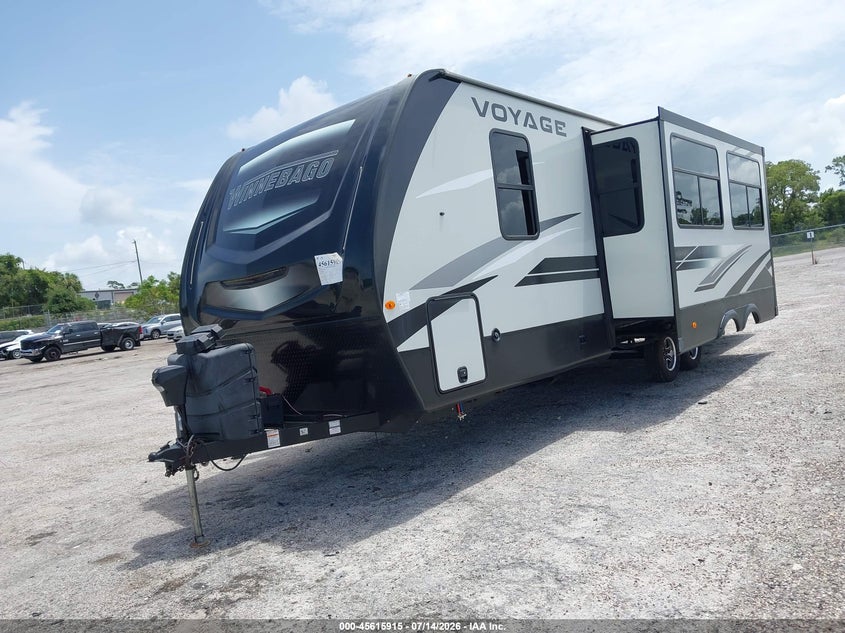 2021 WINNEBAGO VOYAGE TRAVEL TRAILER auction photo 2