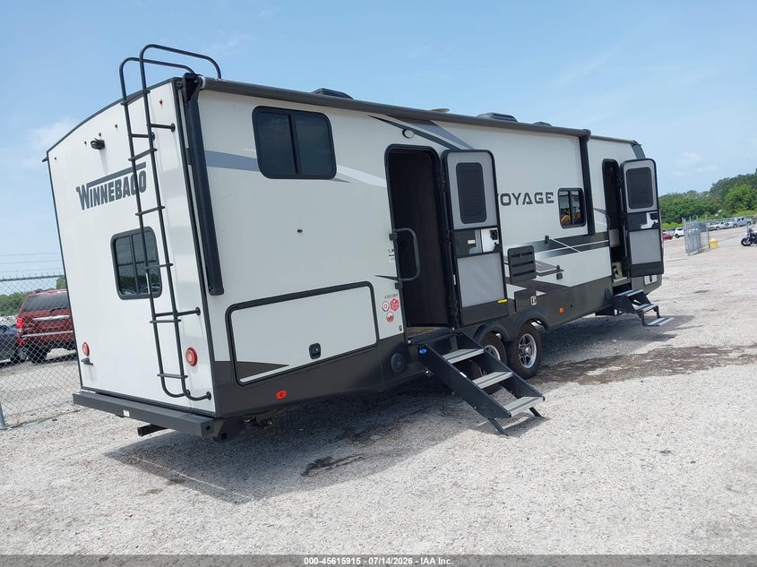 2021 WINNEBAGO VOYAGE TRAVEL TRAILER auction photo 4