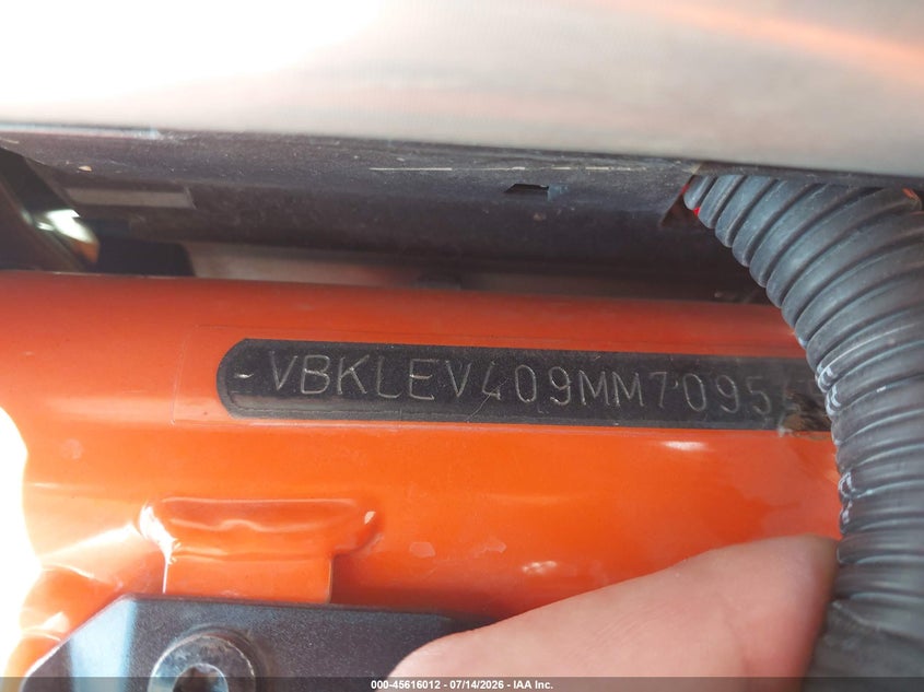 2021 Ktm 690 Enduro R VIN: VBKLEV409MM709545 Lot: 45616012