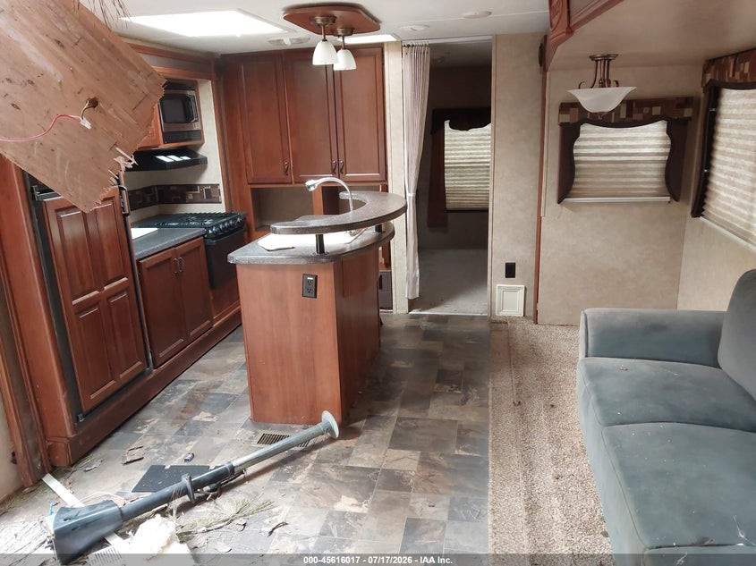 2014 FOREST RIVER TRACKER auction photo 8