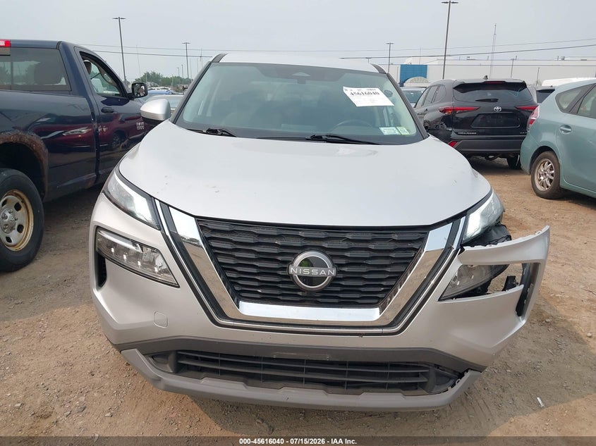 2023 Nissan Rogue - view 13