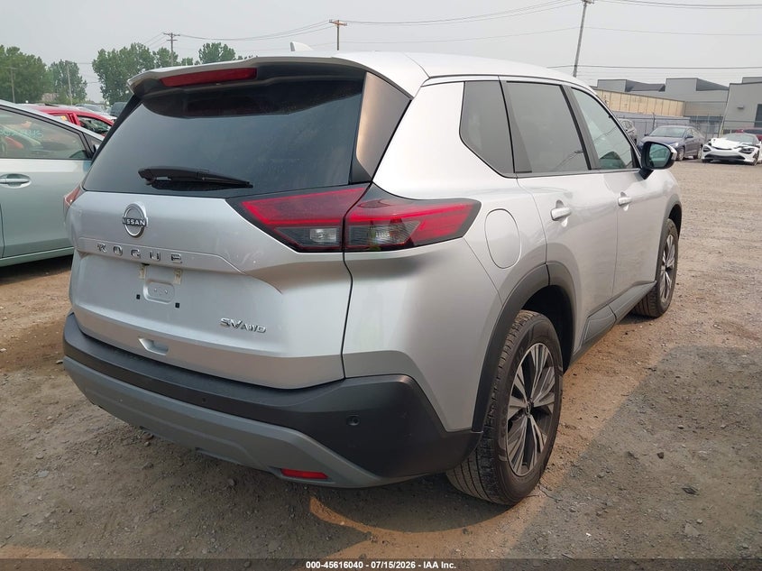 2023 Nissan Rogue - view 4