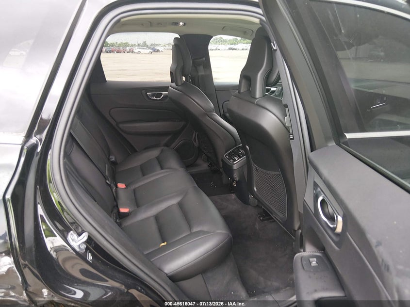 2018 Volvo Xc60 T5 Inscription VIN: YV4102RL0J1037104 Lot: 45616047