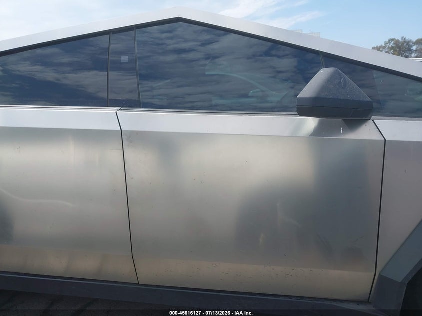 2025 Tesla Cybertruck All-Wheel Drive VIN: 7G2CEHED3SA073449 Lot: 45616127