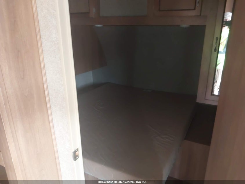 2017 COACHMEN CATALINA auction photo 5