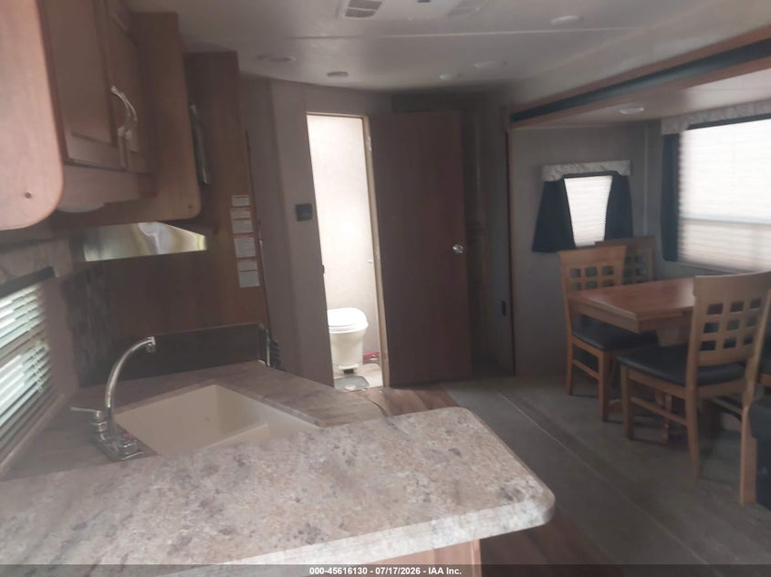 2017 COACHMEN CATALINA auction photo 7