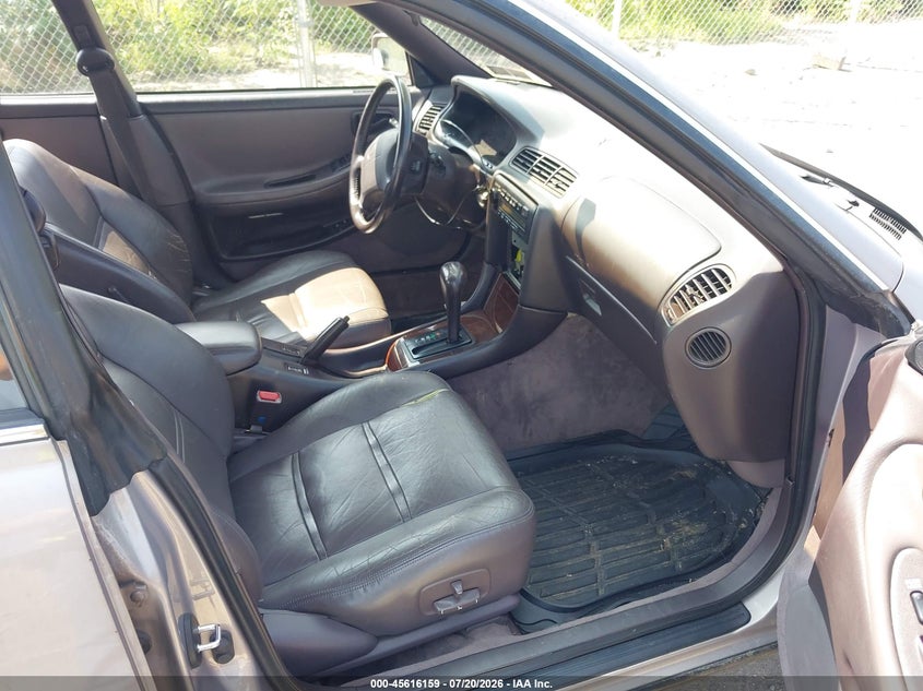 1994 LEXUS ES auction photo 5