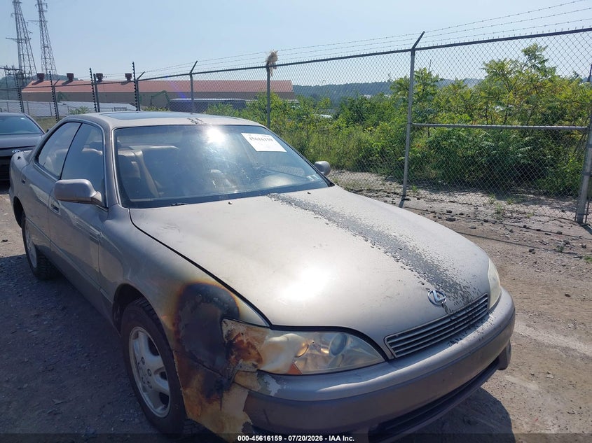 1994 LEXUS ES auction photo 6