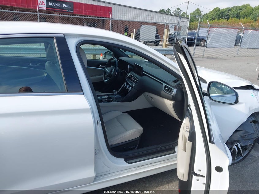 2023 GENESIS G70 auction photo 5
