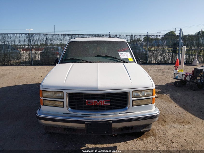 1997 GMC YUKON auction photo 6