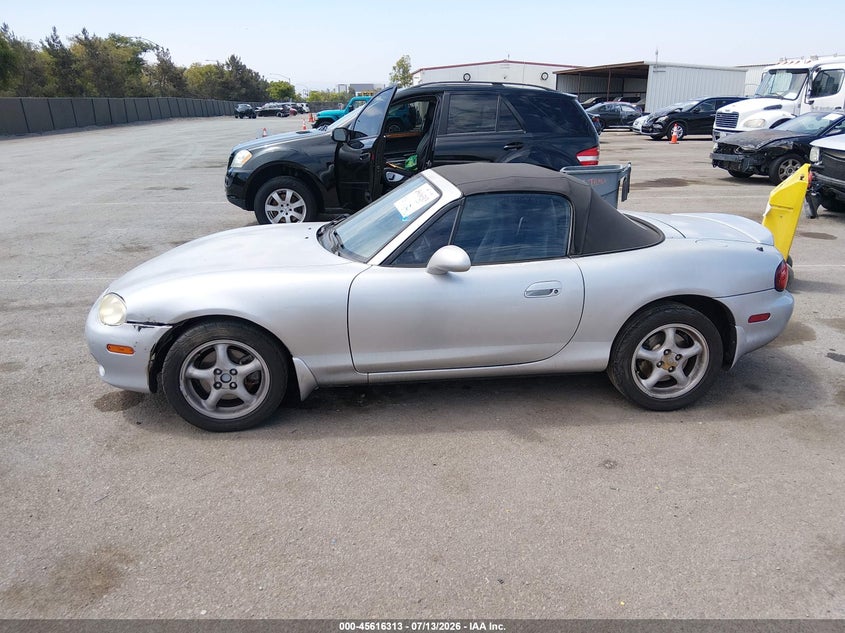 2003 Mazda Mx-5 Miata Cloth/Ls/Se/Shinsen VIN: JM1NB353230311101 Lot: 45616313