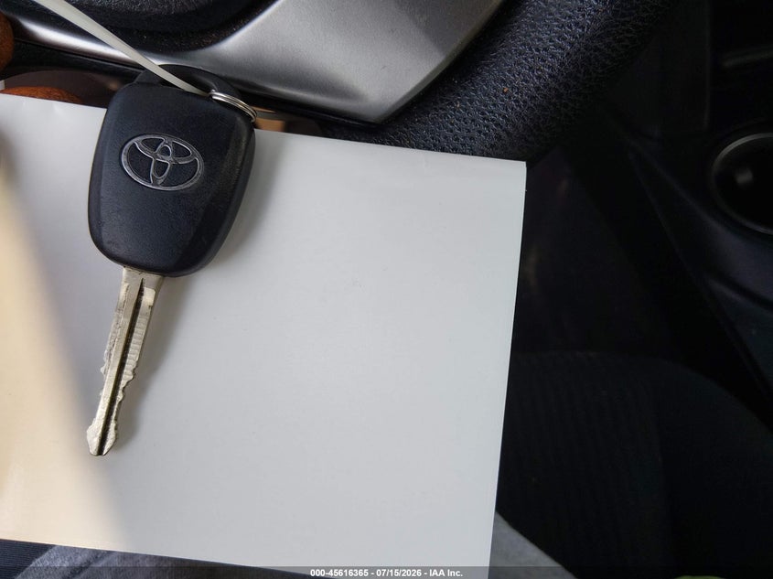 TOYOTA RAV4 - zdjęcie 11