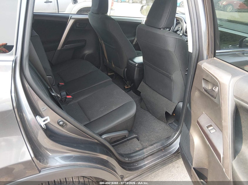 TOYOTA RAV4 - zdjęcie 8