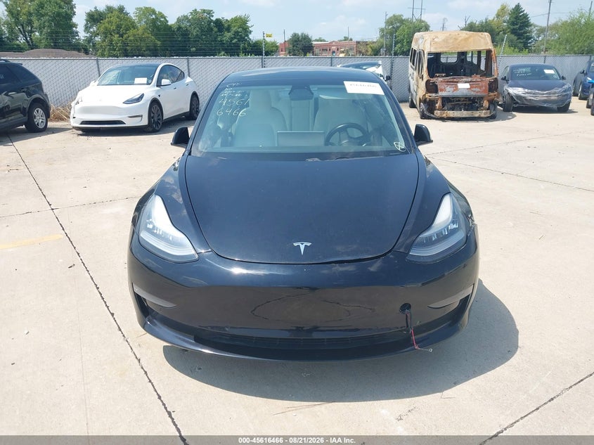 TESLA MODEL 3 - zdjęcie 10