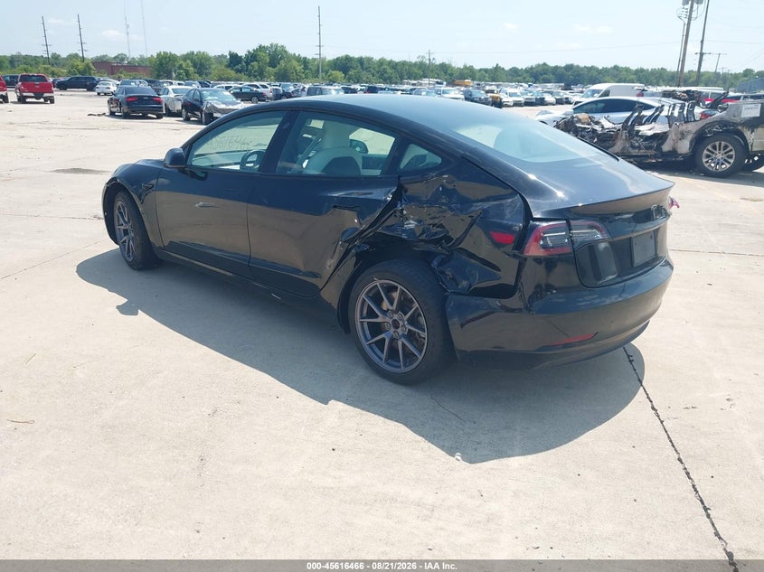 TESLA MODEL 3 - zdjęcie 2