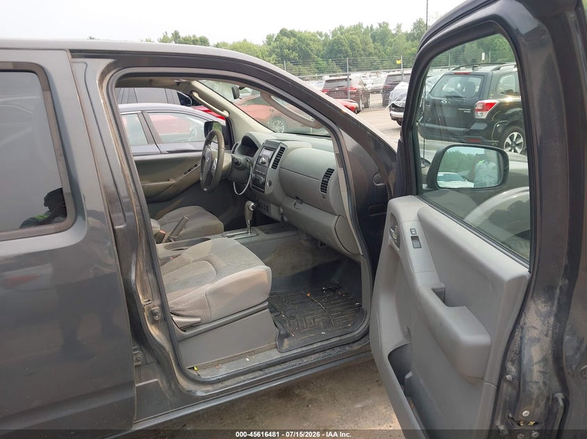 2010 NISSAN FRONTIER auction photo 5