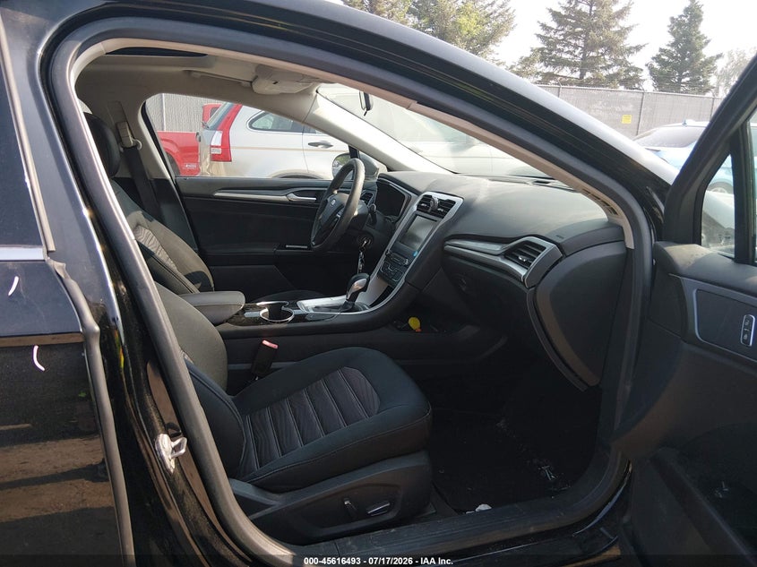 2016 FORD FUSION auction photo 5