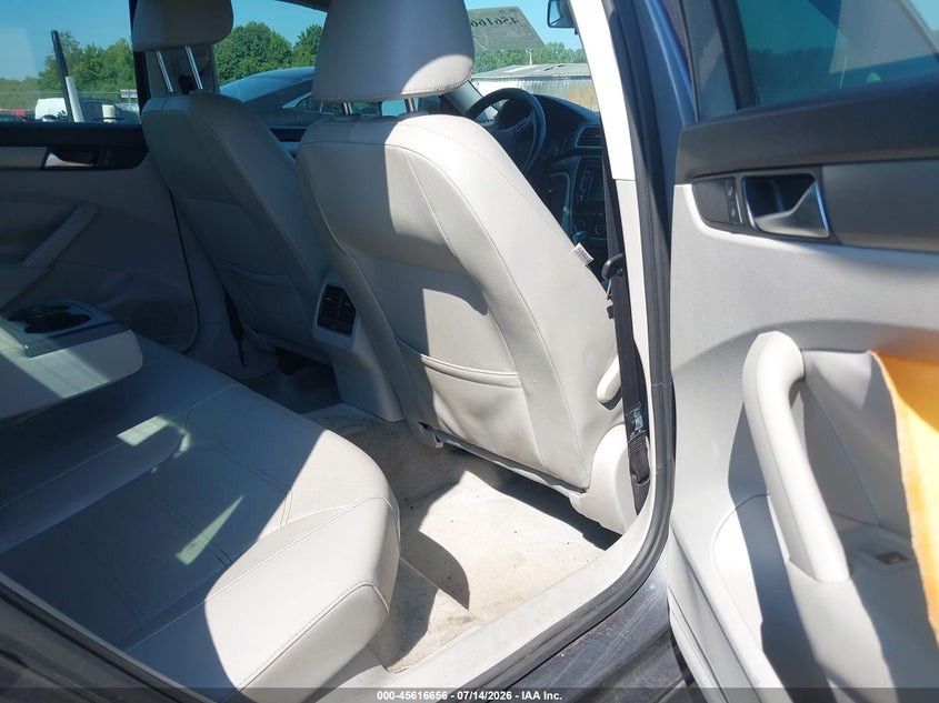 2015 Volkswagen Passat 2.0L Tdi Se VIN: 1VWBV7A39FC034003 Lot: 45616656