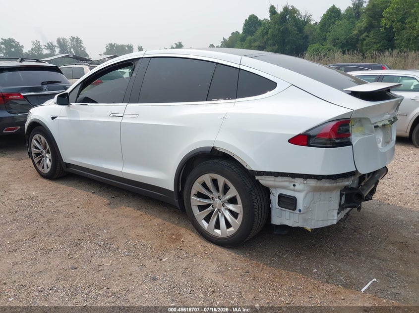 2020 Tesla Model X Long Range Dual Motor All-Wheel Drive/Long Range Plus Dual Motor All-Wheel Drive VIN: 5YJXCBE2XLF285999 Lot: 45616707