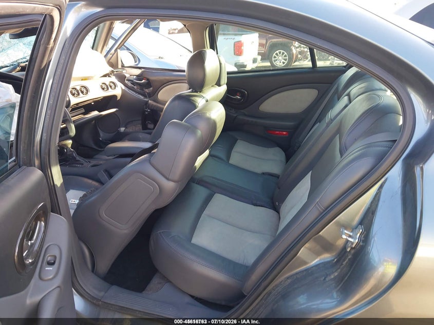 2005 PONTIAC BONNEVILLE auction photo 8