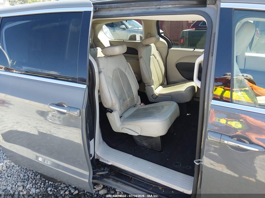 2021 CHRYSLER PACIFICA auction photo 8