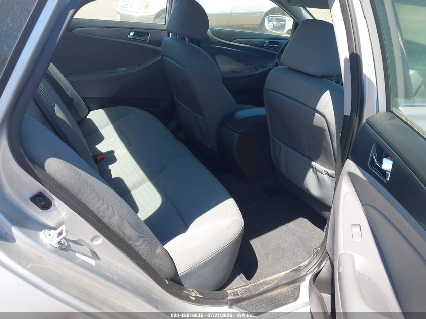 2014 HYUNDAI SONATA HYBRID auction photo 8