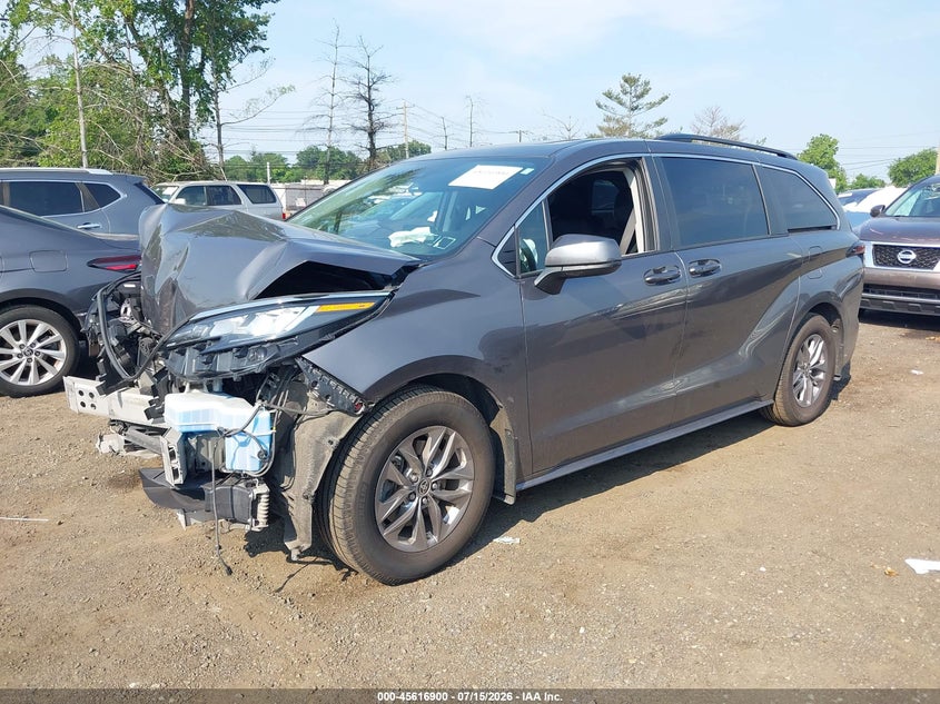 2023 Toyota Sienna, Front End, IAAI, VIN 5TDBSKFC3PS078991 — photo 2