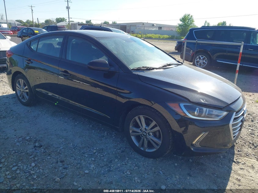 2017 HYUNDAI ELANTRA auction photo 1