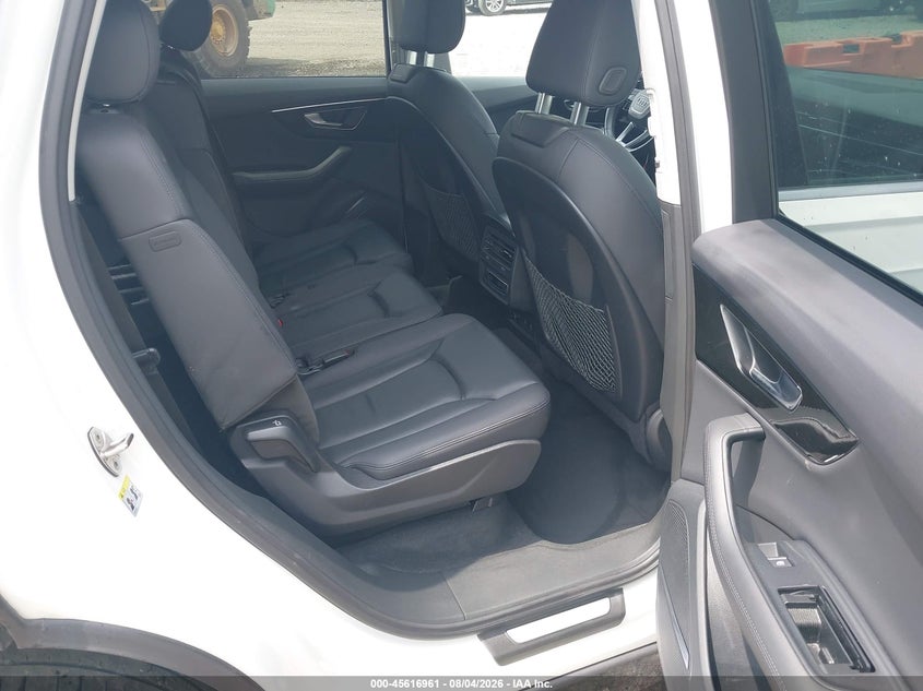 AUDI Q7 - zdjęcie 8