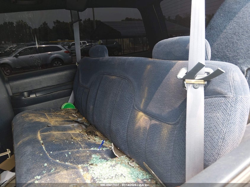 1995 CHEVROLET TAHOE auction photo 8