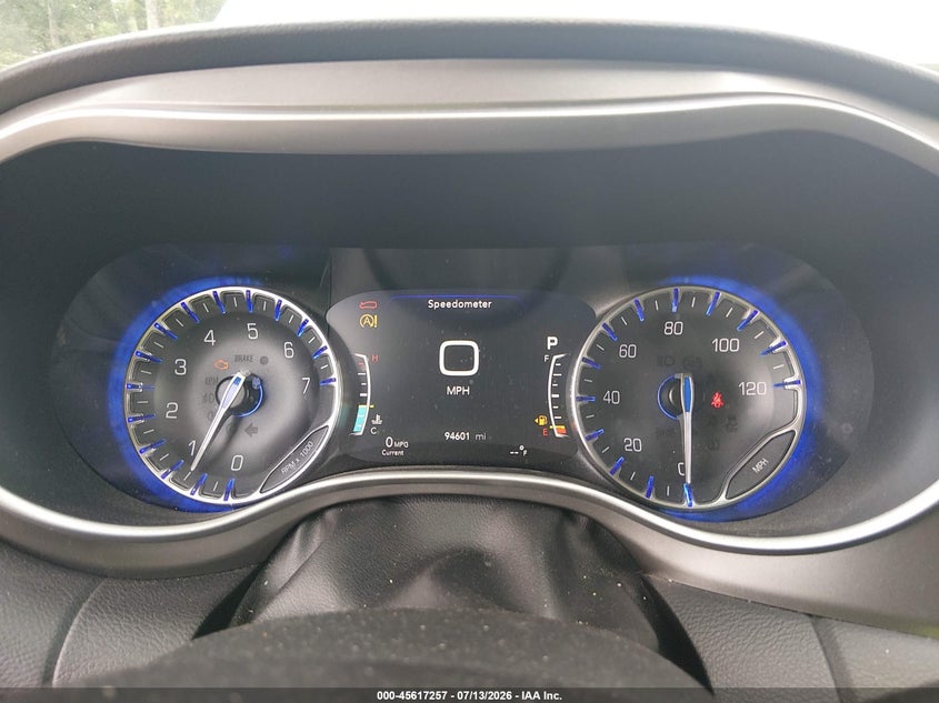 2020 CHRYSLER PACIFICA auction photo 7
