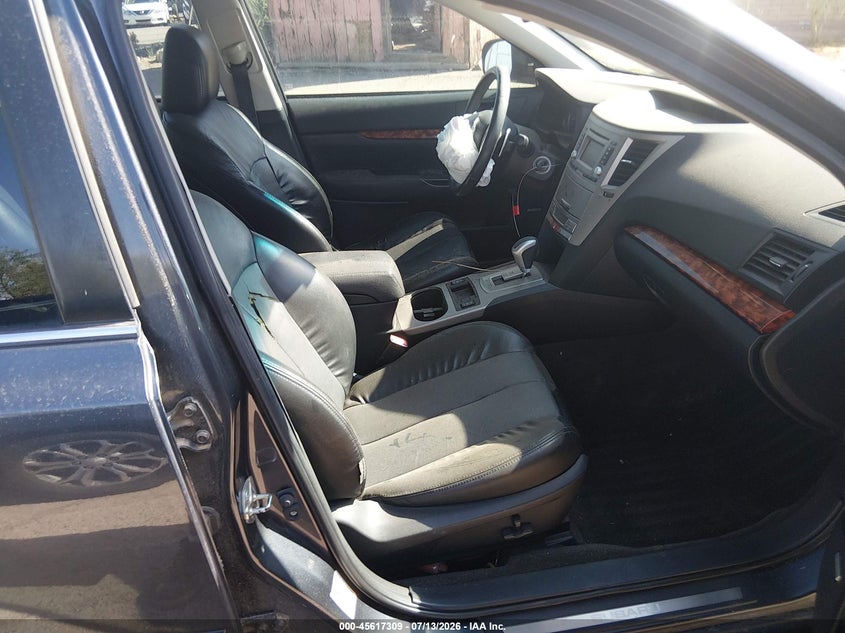 2012 SUBARU LEGACY auction photo 5