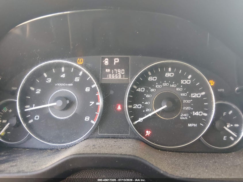 2012 SUBARU LEGACY auction photo 7
