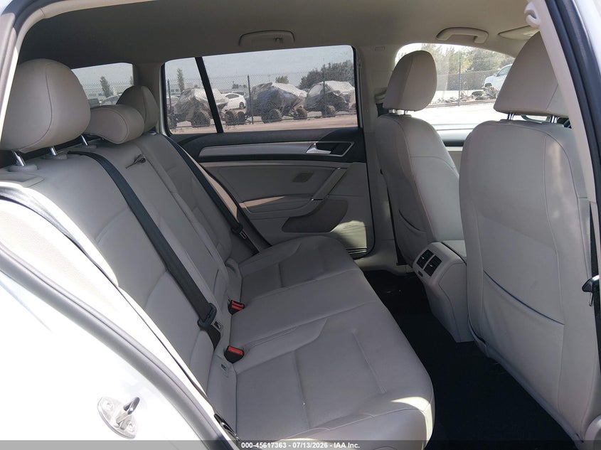 2015 Volkswagen Golf Sportwagen Tsi S 4-Door VIN: 3VWC17AU8FM500981 Lot: 45617363
