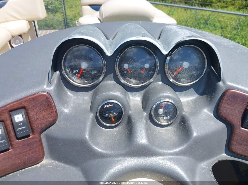 2013 GODFREY PONTOON auction photo 7