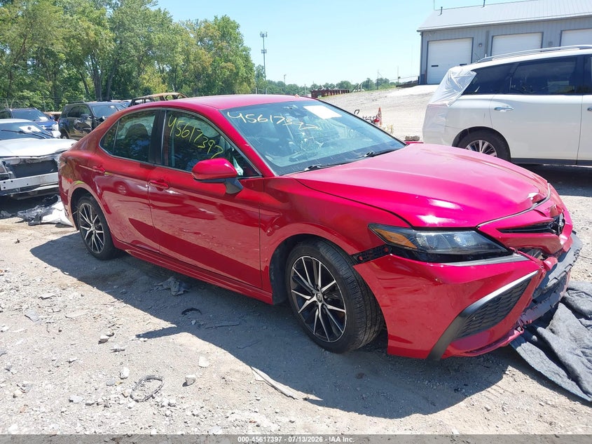 2021 TOYOTA CAMRY auction photo 1