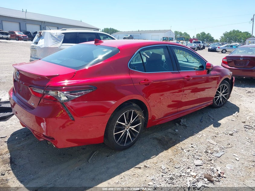 2021 TOYOTA CAMRY auction photo 4