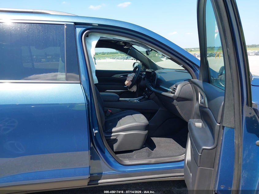 2026 CHEVROLET TRAVERSE auction photo 5
