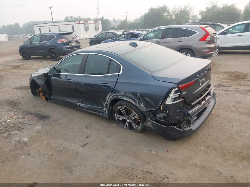 2022 VOLVO S60 auction photo 3