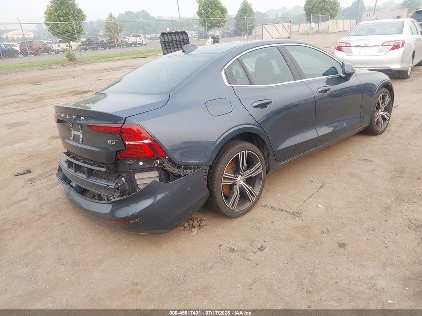 2022 VOLVO S60 auction photo 4