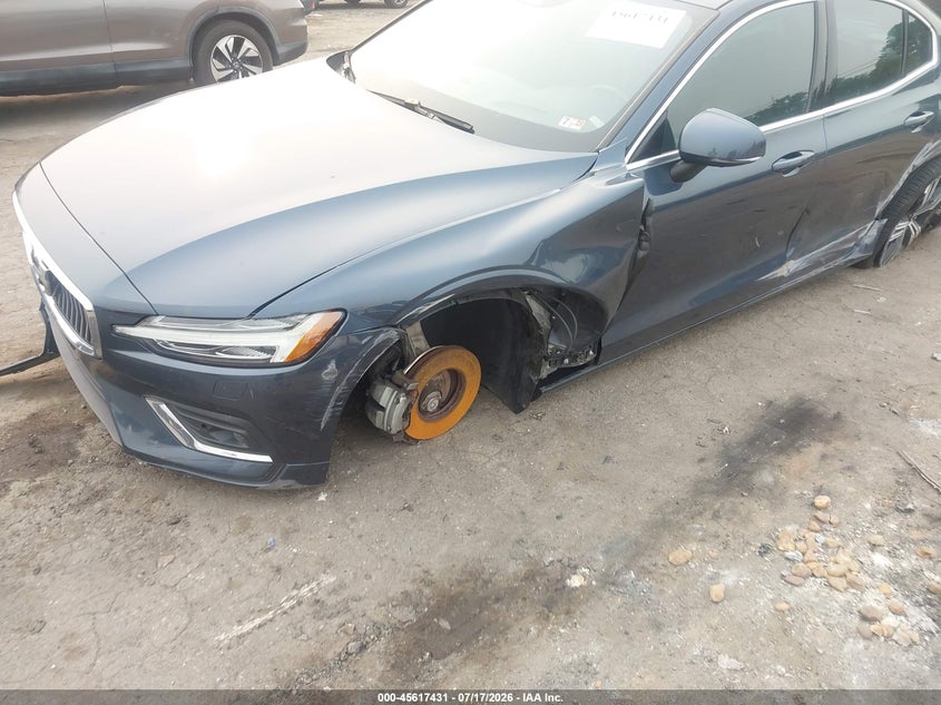 2022 VOLVO S60 auction photo 6