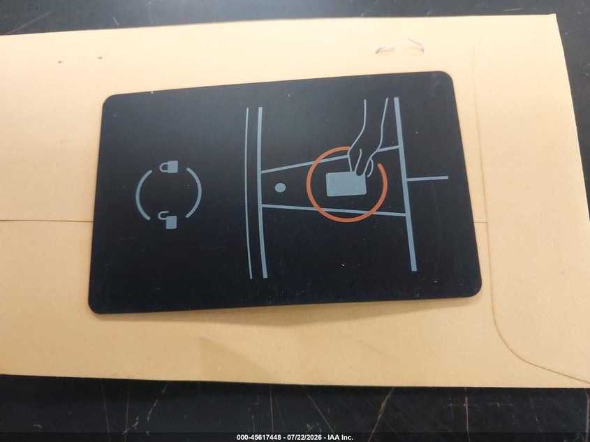 TESLA MODEL 3 - zdjęcie 11